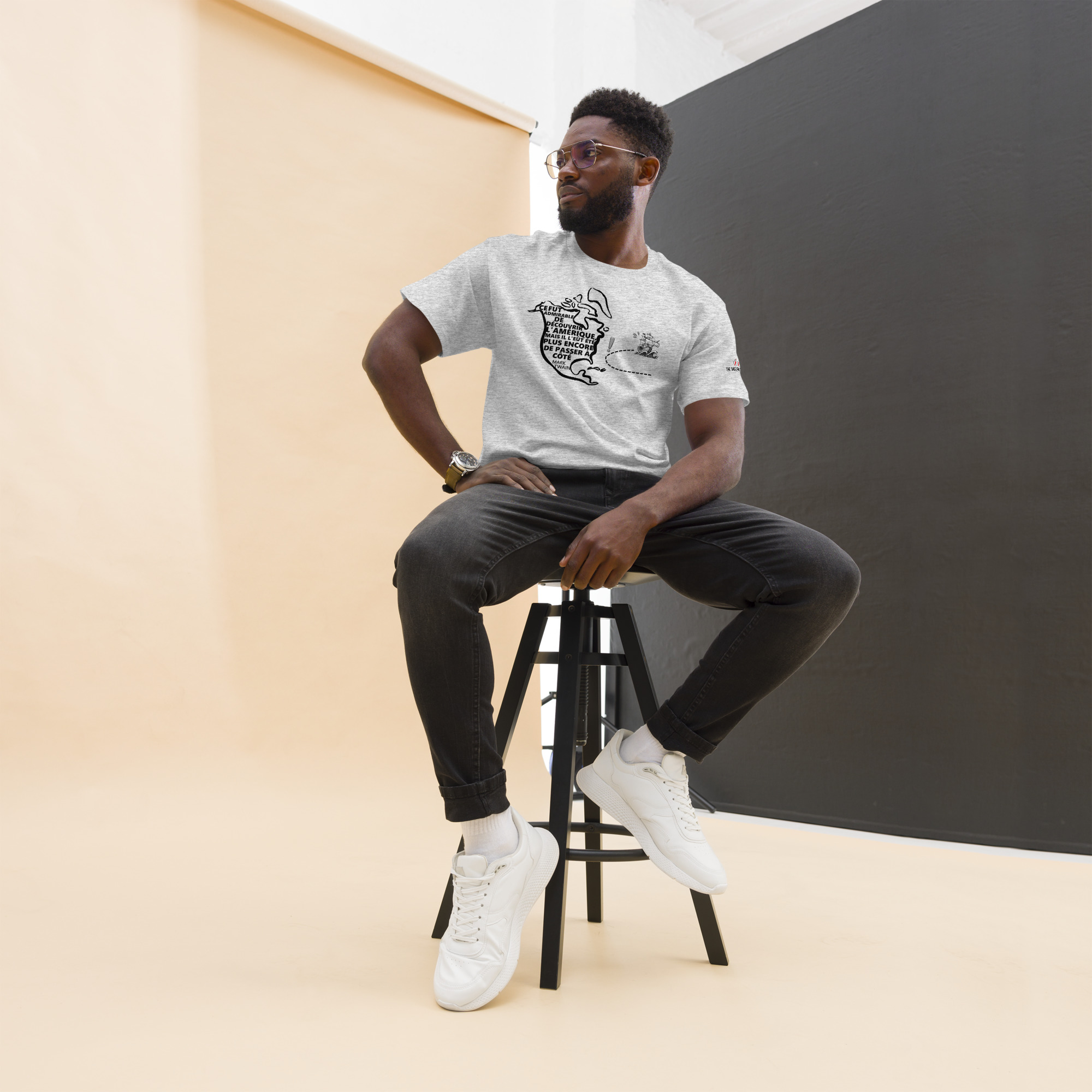 Admirable de passer à côté US 🌶️🌶️T-shirt col rond – Image 6