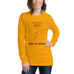T-shirt à manches longues avec le message « Tu mérites un high-five dans ta gueule », des petits cœurs et un homme lançant une claque géante.
