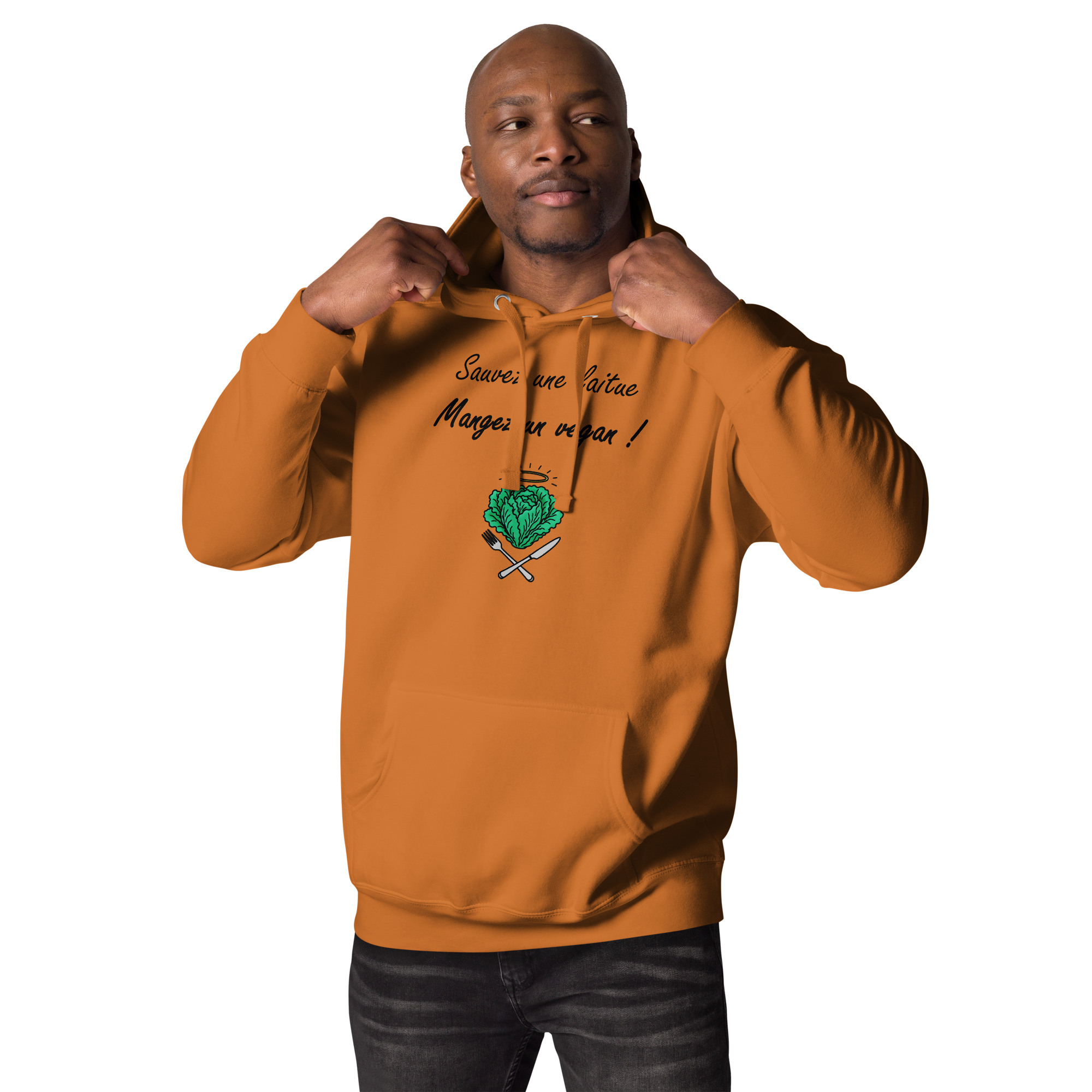 Hoodie humoristique avec une laitue auréolée, une fourchette et un couteau croisés, et la phrase « Sauvez une laitue, mangez un vegan ! ».
