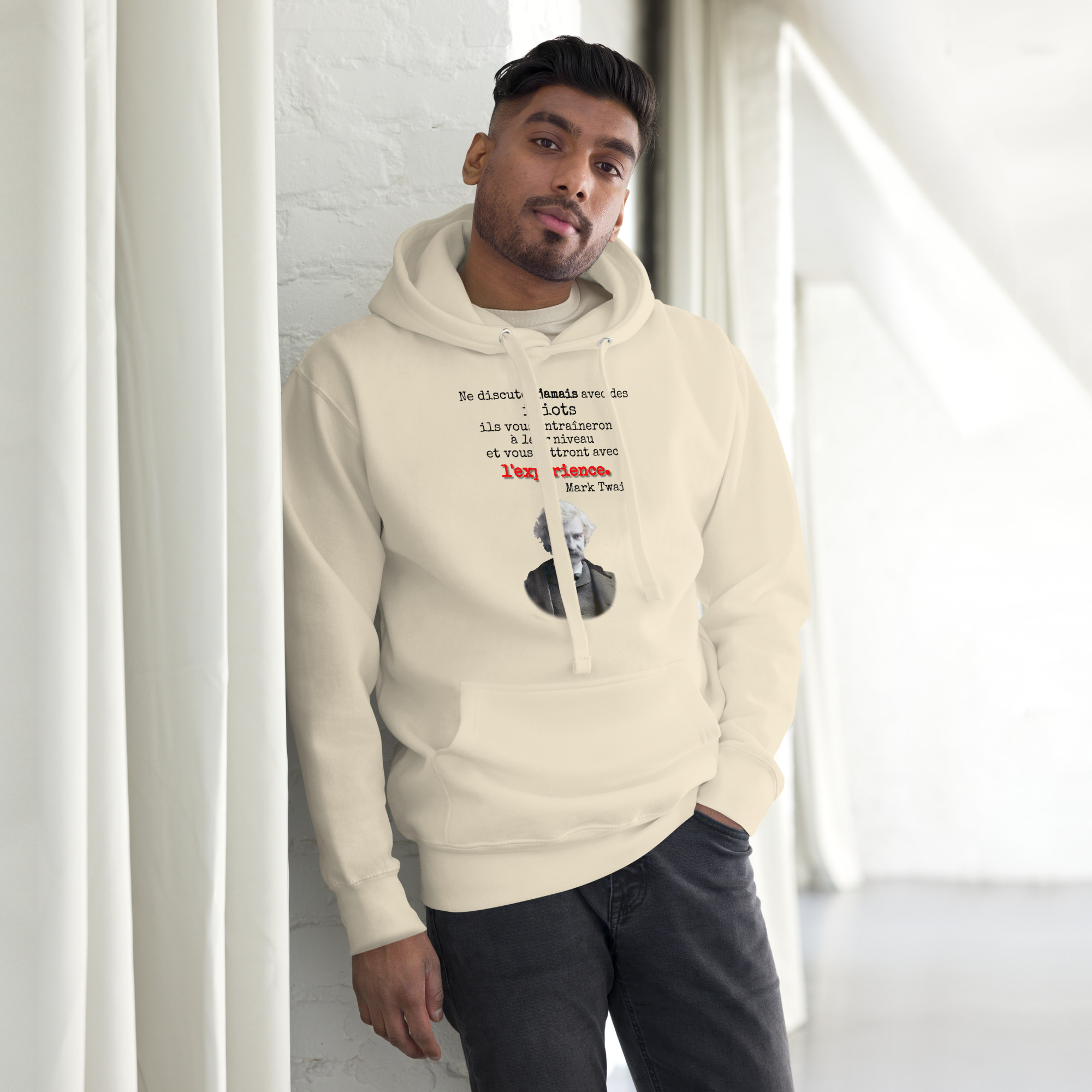 Les idiots vous battront avec l’expérience 🌶️Hoodie – Image 3