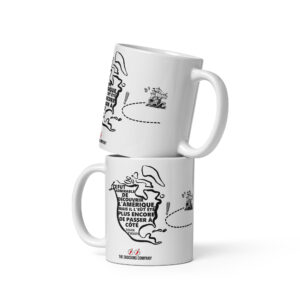 Tasse blanche avec citation de Mark Twain dans la silhouette des Amériques et caravelle faisant demi-tour devant le continent.
